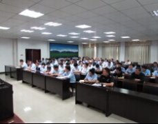 伽师县法院开展“法官当如邹碧华”学习活动