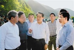 客车在蓝田被劫持纵火8死5伤 书记省长作批示