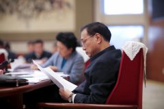 李克强：对雾霾等重大民生关切要组织专家攻关