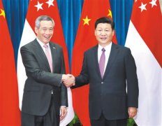 习近平会见新加坡总理李显龙
