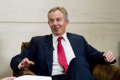  英国前首相布莱尔宣布重返政坛