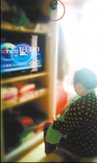 夫妻装“探娃”监控器 婆婆“带娃陋习”遭指责
