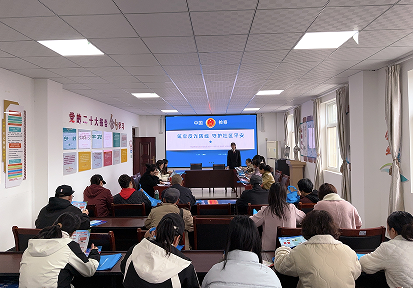 反诈宣讲进社区 巾帼力量护平安